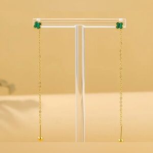 ✨🍀 dainty earrings✨